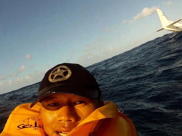 Passenger Records His Plane Crashing & Takes Selfies